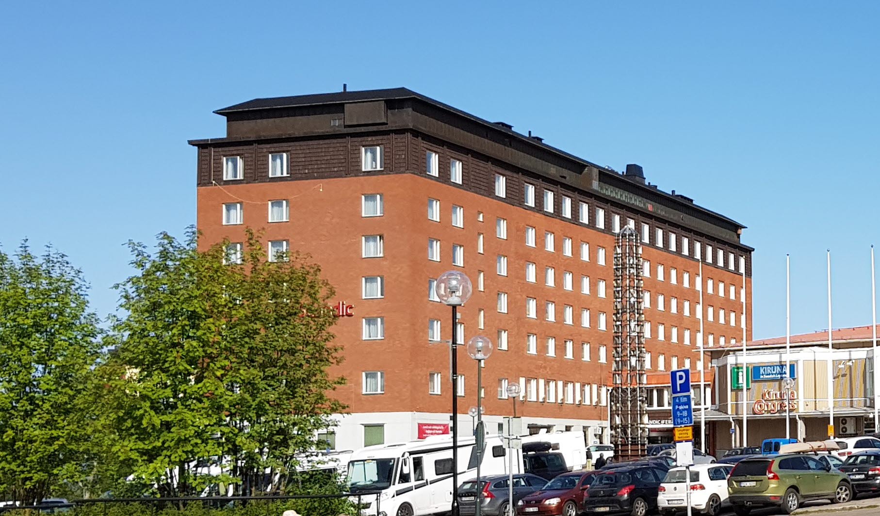 Utsikt från Vänortstorget, här syns det tidigare Hotell Ferrum. Foto: Mona Mattsson Kauppi