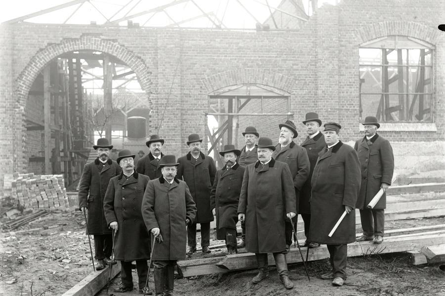 LKAB’s board during the construction of the power station in 1901. Managing Director Hjalmar Lundbohm, sixth from the left. Photo: Borg Mesch.