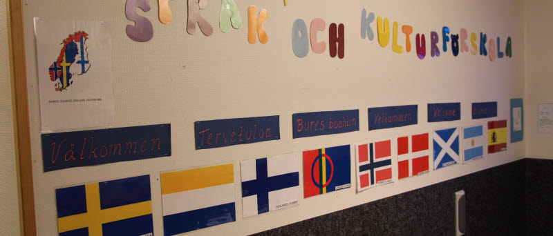 Minoritetsspråk, Lilla Björn förskola flaggor. Foto: Maria Lindgren