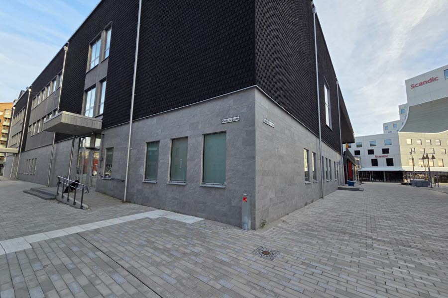 Ingången till Ungdomens hus