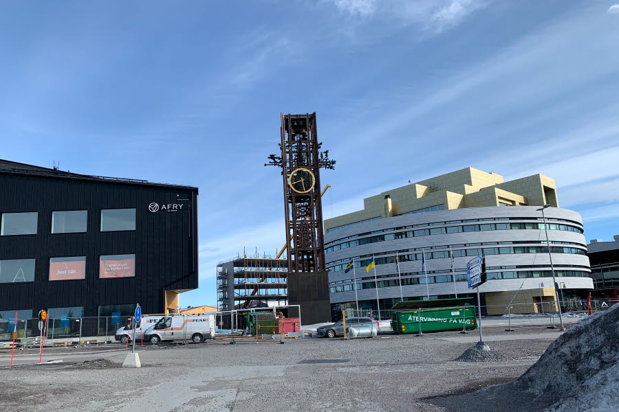Vårbild i Kirunas nya stadskärna.