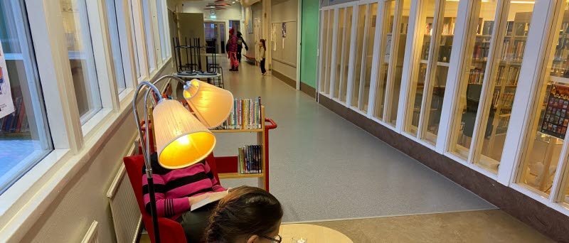Bild på korridor i Vittangi skola.