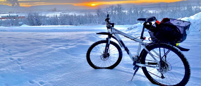 Vintercyklist. Foto: Christina Dahlén